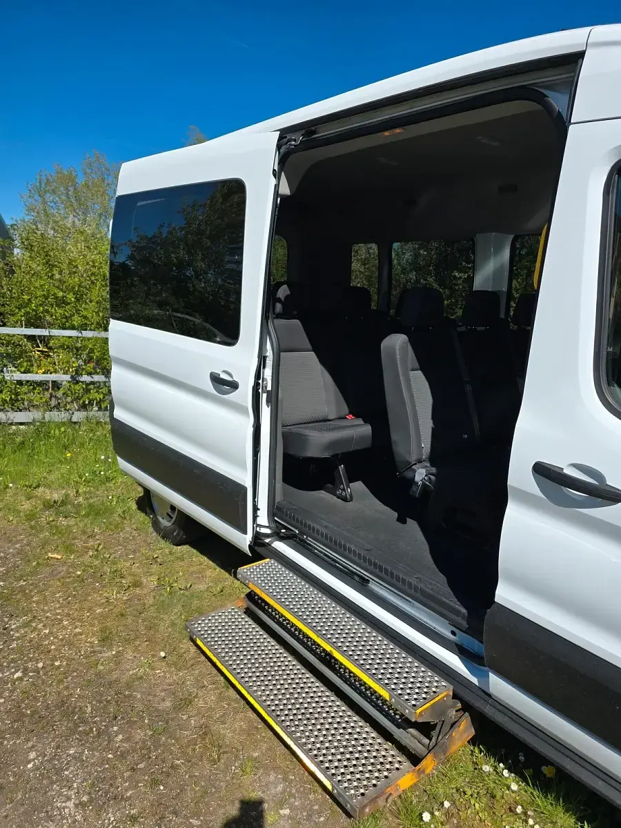 Gebraucht Ford Transit 131 PS (96 kW) 2022 Weiß Van / Kleinbus