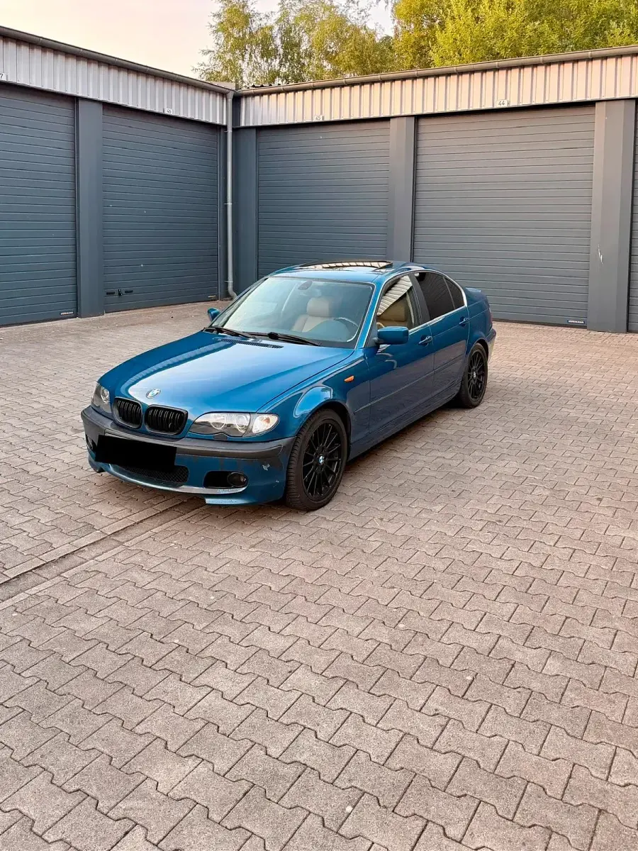 Gebraucht BMW 325 M Sport 192 PS (141 kW) 2001 Blau Limousine