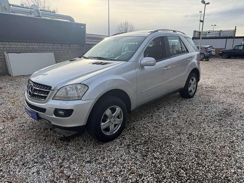 Iridiumsilber metalliclack Gebraucht 2007 Mercedes ML350 SUV | 9.990 € (Guter Preis) - Bild 1/4