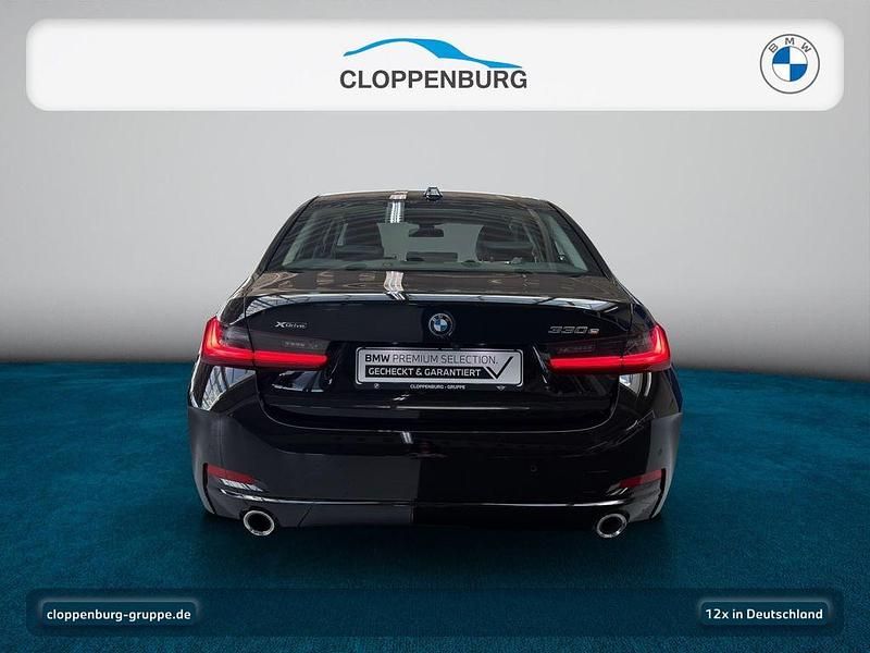 Gebraucht BMW 330e Advantage 292 PS (214 kW) 2022 Schwarz Limousine
