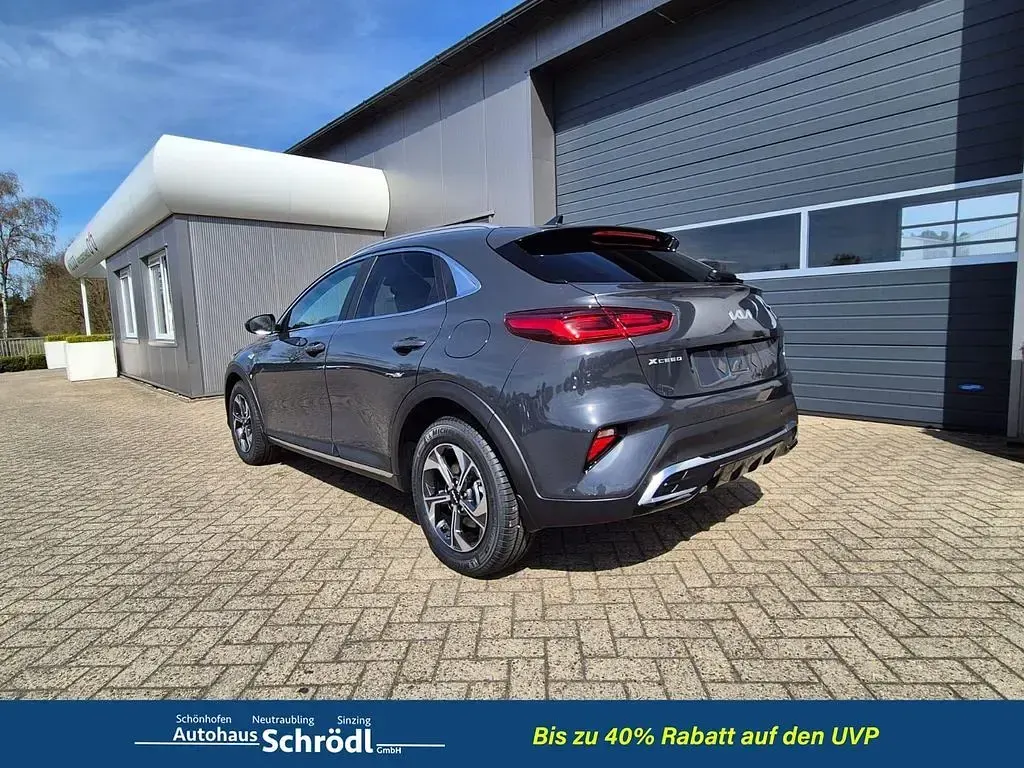 Neu Kia XCeed 150 PS (110 kW) 2026 Grau SUV