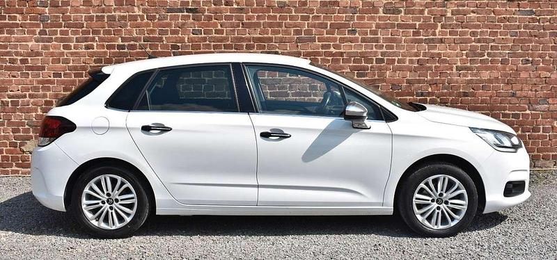 Gebraucht Citroën C4 120 PS (88 kW) 2015 Blanc banquise weiss Limousine