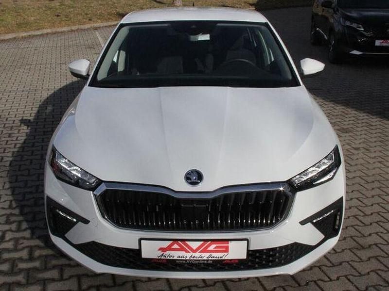 Weiß Gebraucht 2024 Skoda Scala Selection Kleinwagen | 18.950 € (Guter Preis) - Bild 1/4
