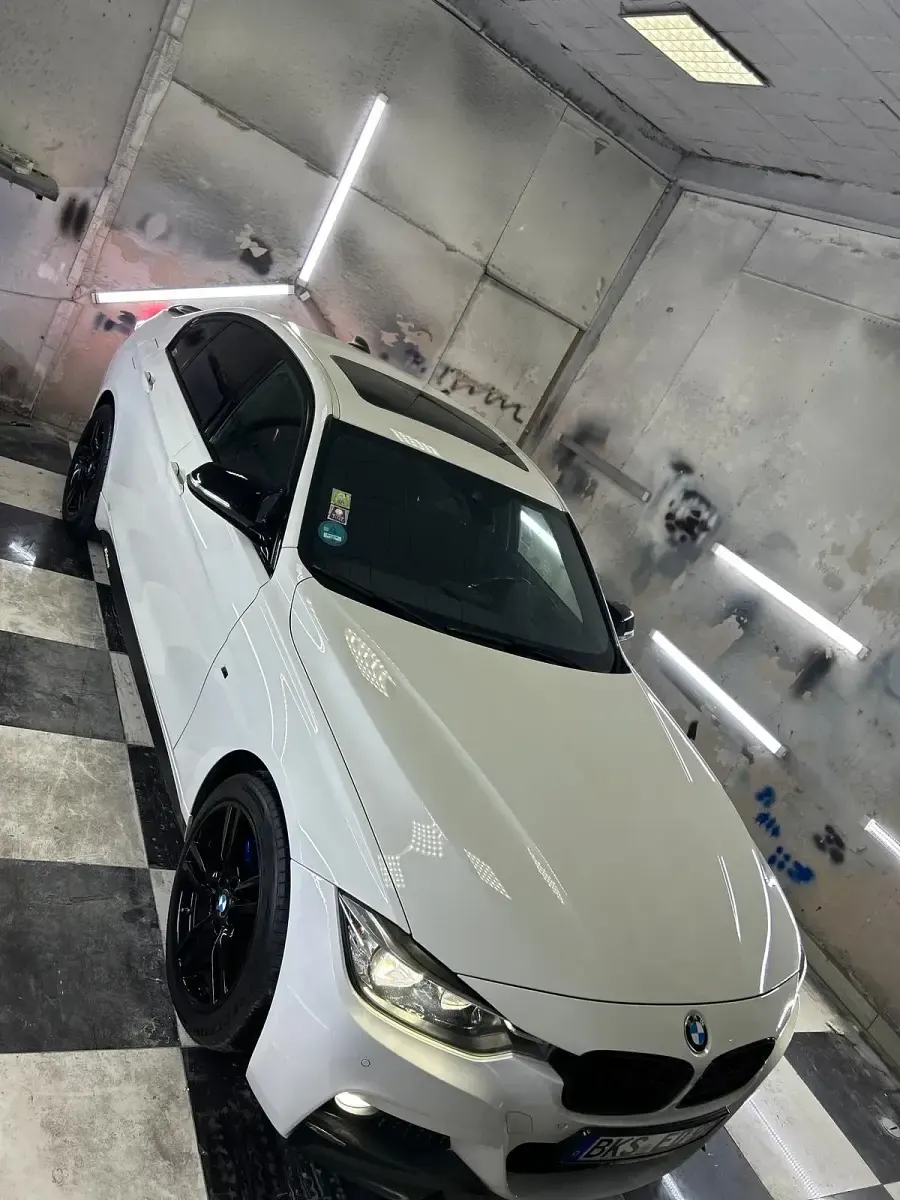 Gebraucht BMW 330 258 PS (189 kW) 2016 Weiß Limousine
