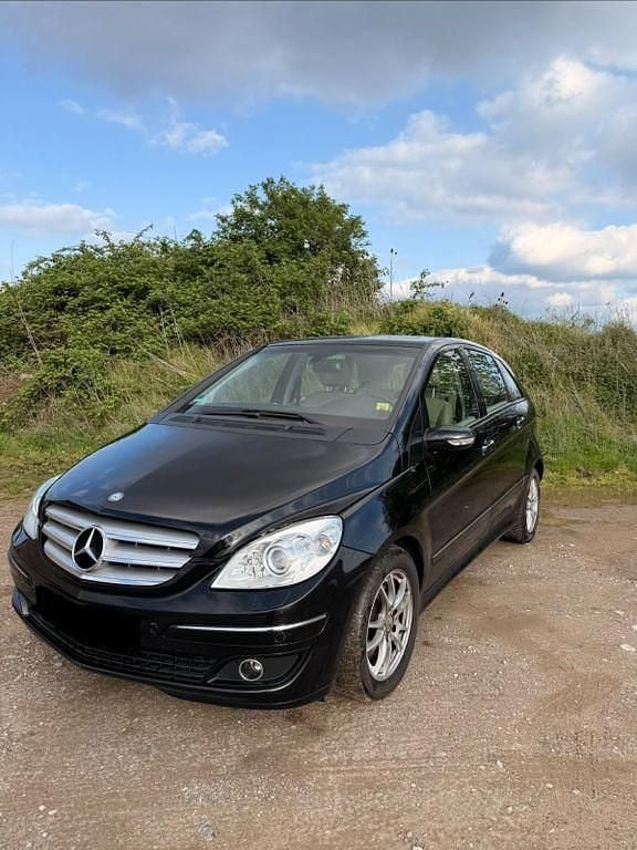 Gebraucht Mercedes E200 193 PS (141 kW) 2007 Schwarz Limousine