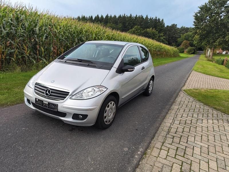 Silber Gebraucht 2007 Mercedes A150 Classic Limousine | 3.199 € (Guter Preis) - Bild 1/4