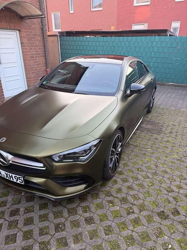 Grau Gebraucht 2020 Mercedes CLA35 AMG AMG Limousine | 39.499 € (Fairer Preis) - Bild 1/4