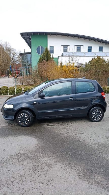 Schwarz Gebraucht 2009 VW Fox Style Kleinwagen | 600 € (Superpreis) - Bild 1/4