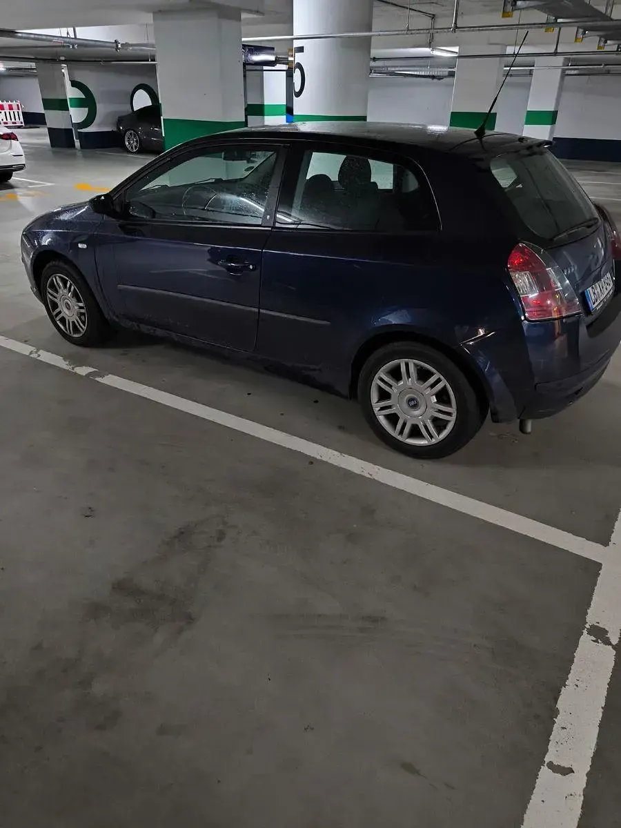 Gebraucht Fiat Stilo Dynamic 133 PS (97 kW) 2002 Blau Limousine