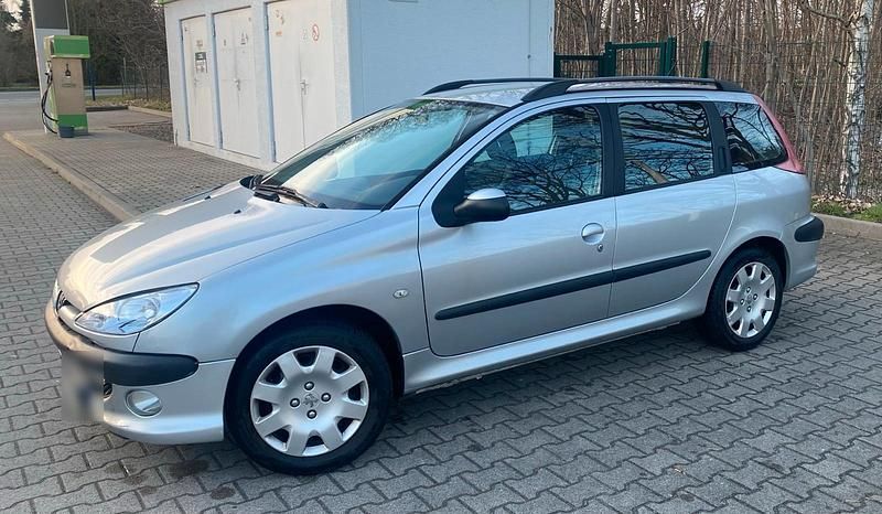 Gebraucht Peugeot 206 65 PS (47 kW) 2005 Grau Limousine