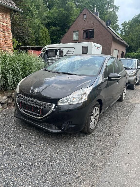 Schwarz Gebraucht 2015 Peugeot 208 Active Kleinwagen | 4.000 € (Superpreis) - Bild 1/4
