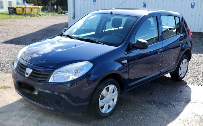 Blau Gebraucht 2009 Dacia Sandero Kleinwagen | 2.300 € - Bild 1/4
