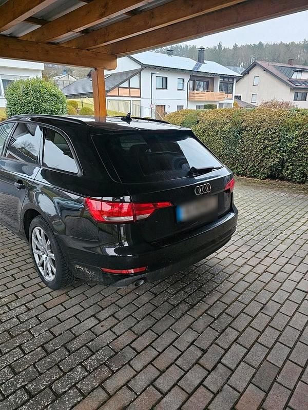 Gebraucht Audi A4 150 PS (110 kW) 2017 Schwarz Kombi