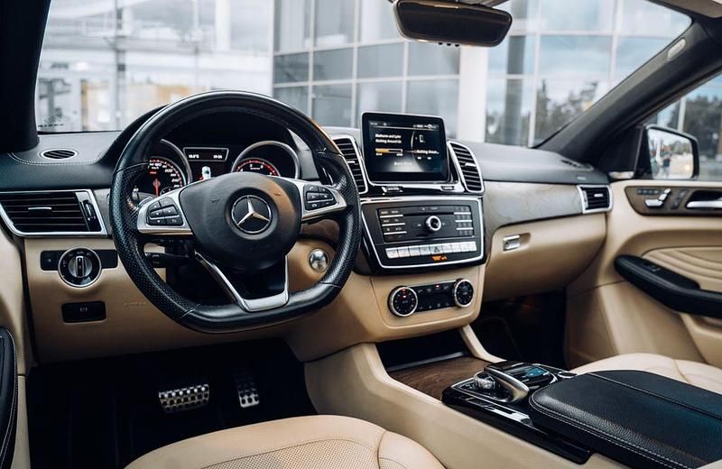 Grau Gebraucht 2016 Mercedes GLE43 AMG AMG SUV | 32.900 € (Superpreis) - Bild 1/4