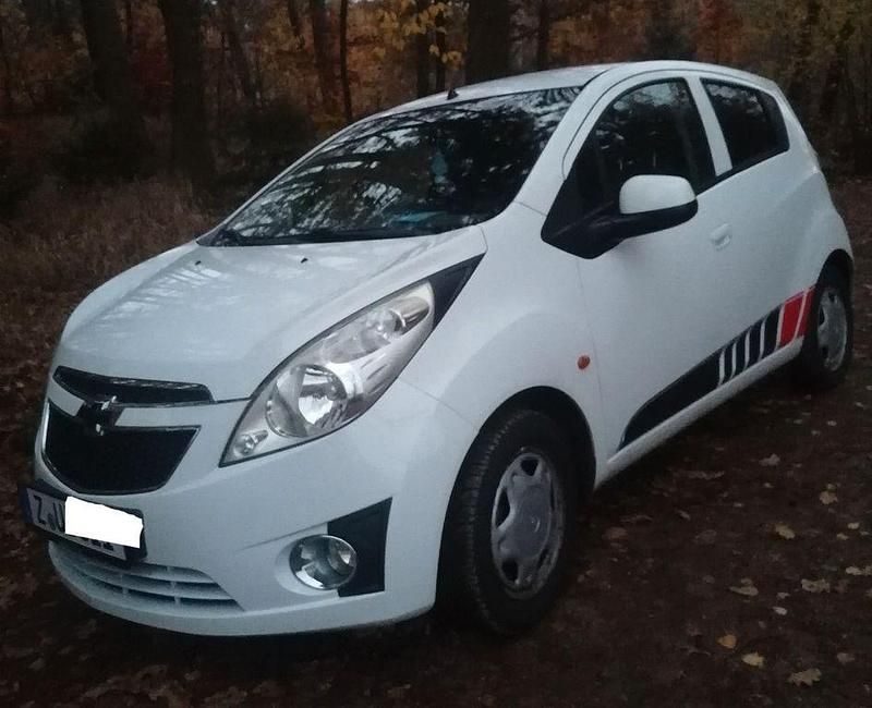 Weiß Gebraucht 2011 Chevrolet Spark LS Kleinwagen | 4.750 € (Etwas zu teuer) - Bild 1/4