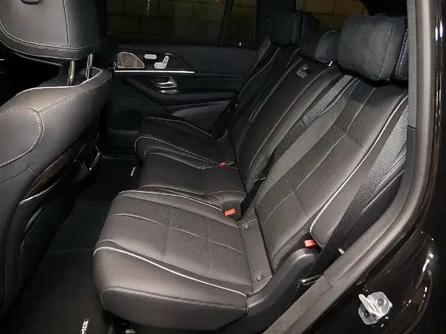 Gebraucht Mercedes GLS450 367 PS (269 kW) 2026 SUV