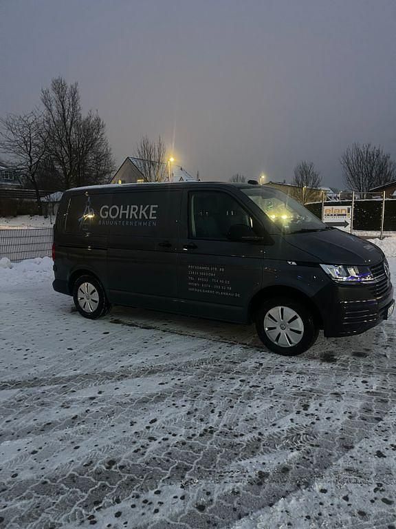 Używany VW Transporter 150 KM (110 kW) 2022 Szary Van