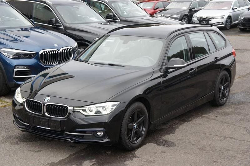Gebraucht BMW 320 Sport Line 184 PS (135 kW) 2019 Schwarz Limousine