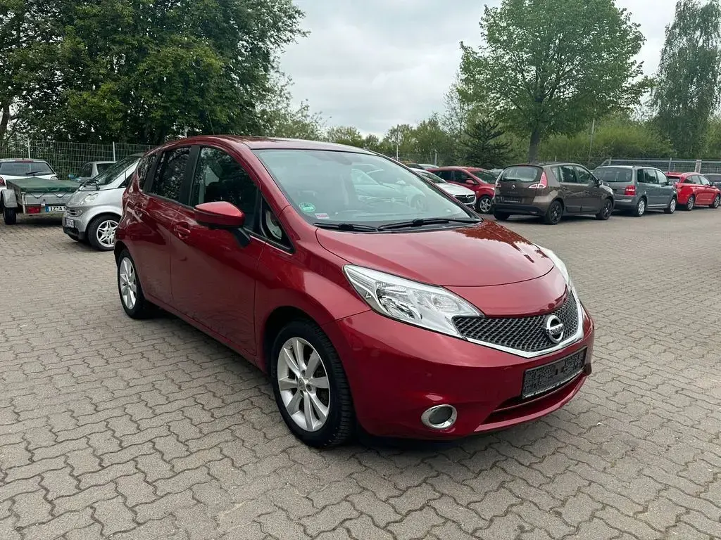 Gebraucht Nissan Note 360º 90 PS (66 kW) 2013 Force red Kleinwagen
