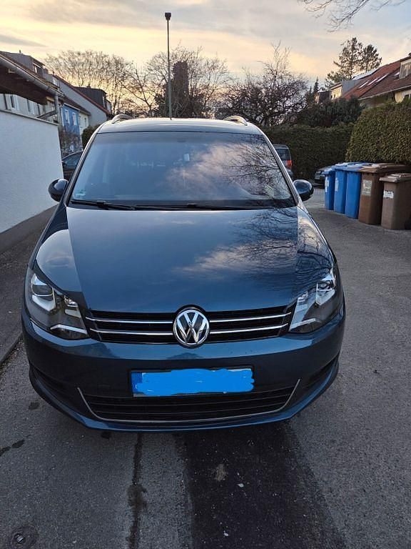 Gebraucht VW Sharan Comfortline 150 PS (110 kW) 2016 Blau Van / Kleinbus