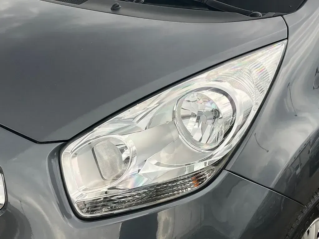 Gebraucht Kia Venga Vision 90 PS (66 kW) 2011 Grau Kleinwagen