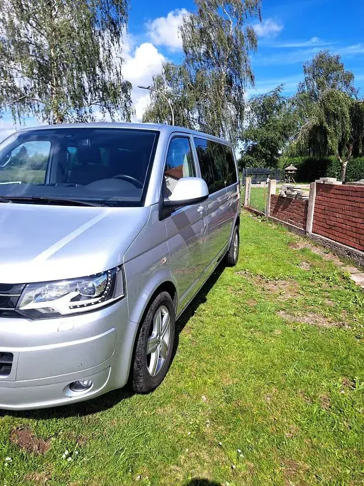 Gebraucht VW Multivan Comfortline 179 PS (131 kW) 2014 Silber Van / Kleinbus