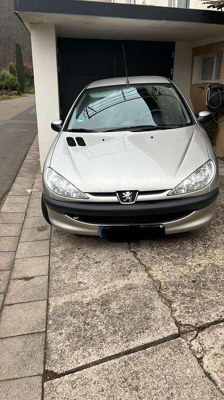 Gebraucht Peugeot 206 Filou 60 PS (44 kW) 2002 Limousine