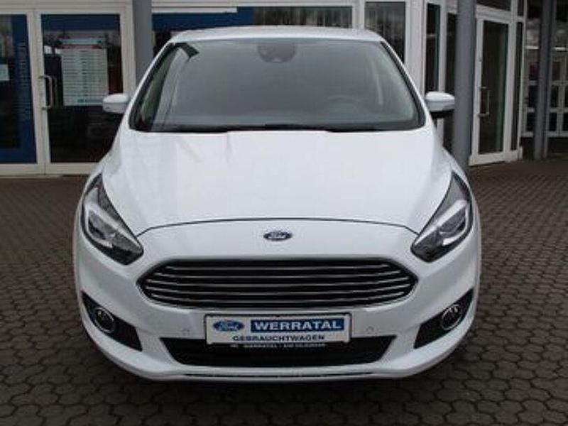 Gebraucht Ford S-MAX Titanium 165 PS (121 kW) 2019 Weiß Van / Kleinbus