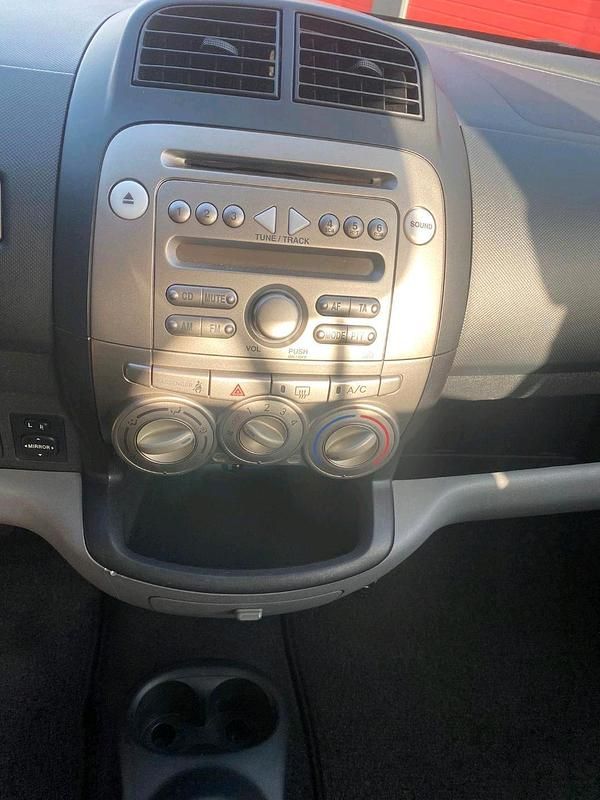 Gebraucht Daihatsu Sirion 69 PS (50 kW) 2007 Schwarz Kleinwagen