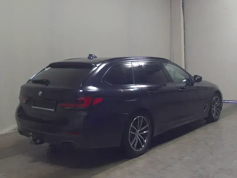 Gebraucht BMW 520 M Sport 190 PS (139 kW) 2022 Blau Kombi