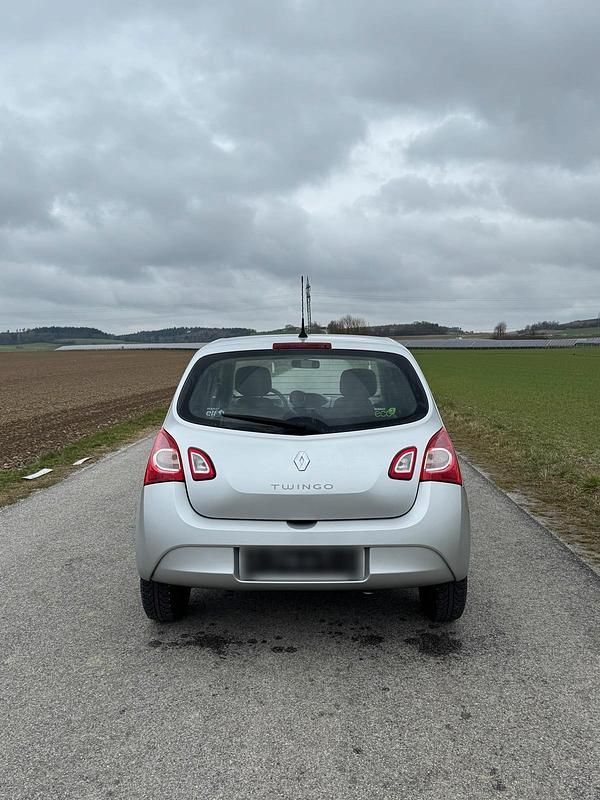 Gebraucht Renault Twingo 75 PS (55 kW) 2013 Silber Kleinwagen