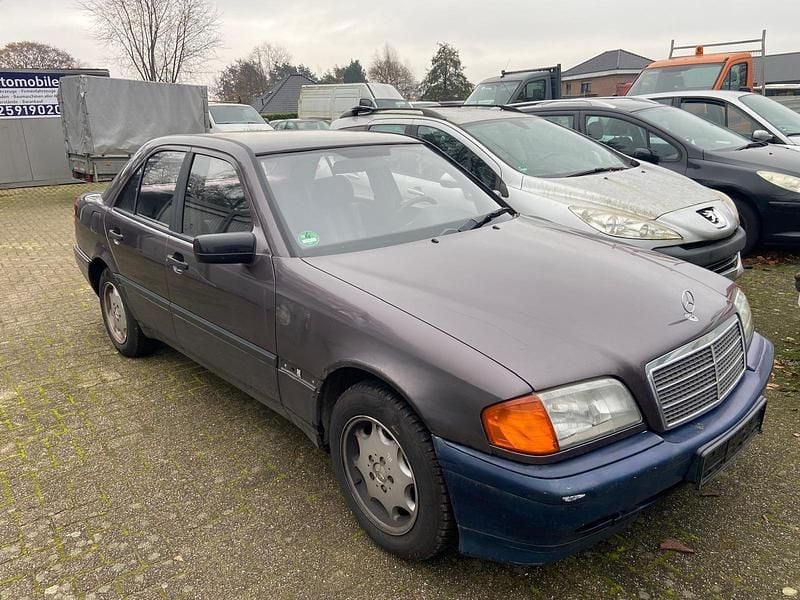 Gebraucht 2004 Mercedes C180 Limousine | 1.200 € (Superpreis) - Bild 1/4