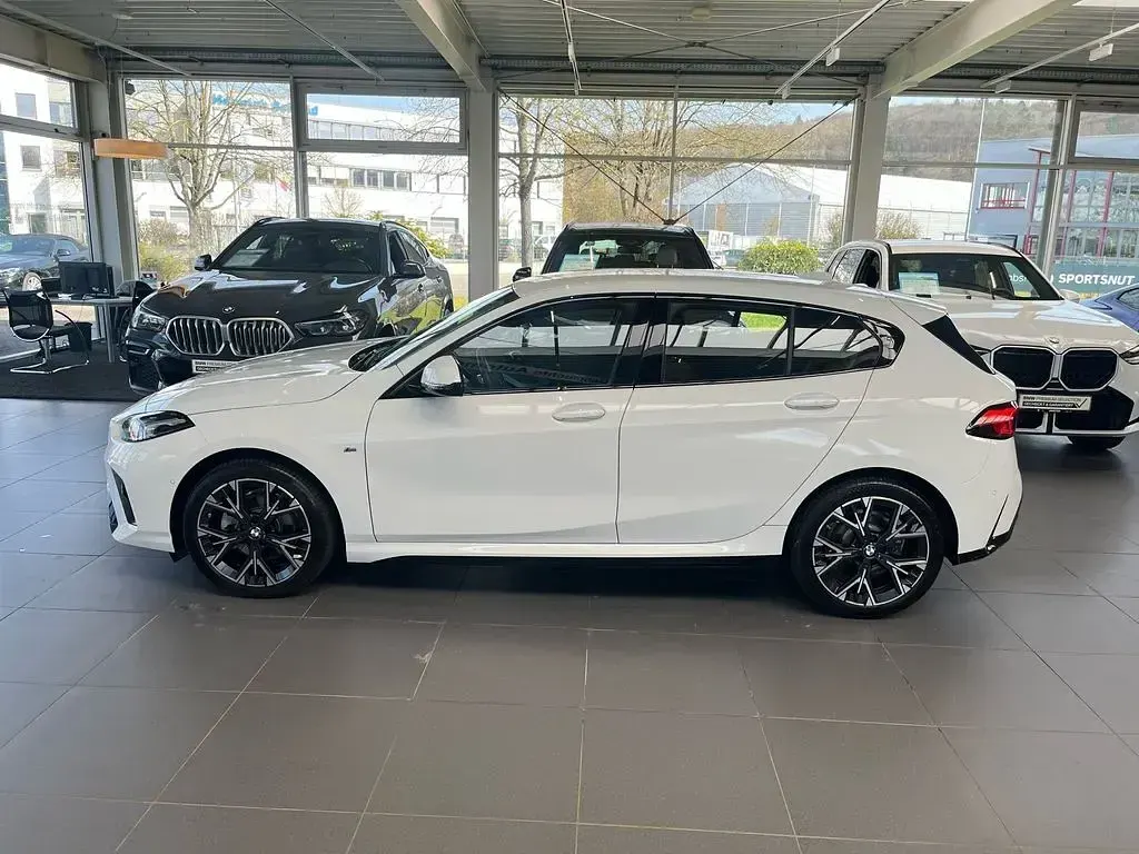 Gebraucht BMW 120 Performance 163 PS (119 kW) 2025 Weiß Kleinwagen