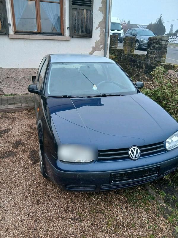 Schwarz Gebraucht 1998 VW Golf IV Kleinwagen | 600 € (Superpreis) - Bild 1/4
