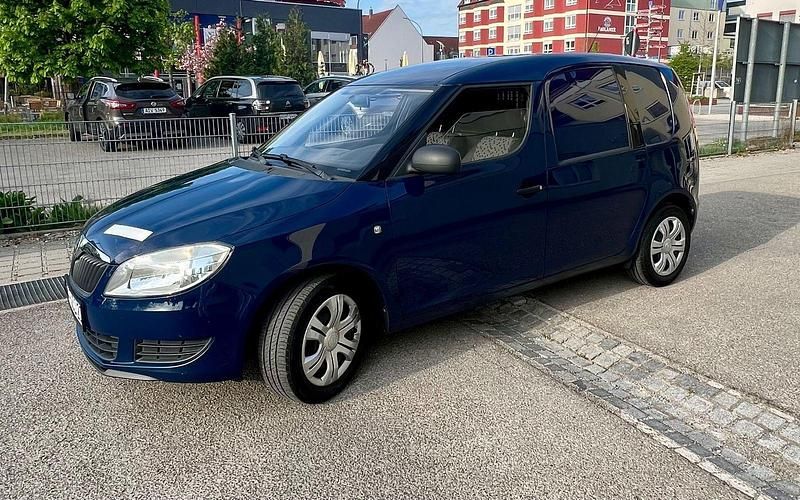 Blau Gebraucht 2011 Skoda Roomster Van / Kleinbus | 4.099 € (Fairer Preis) - Bild 1/4