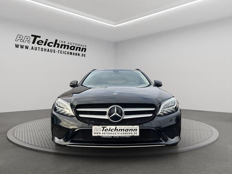 Gebraucht Mercedes C220 194 PS (142 kW) 2018 Schwarz Kombi