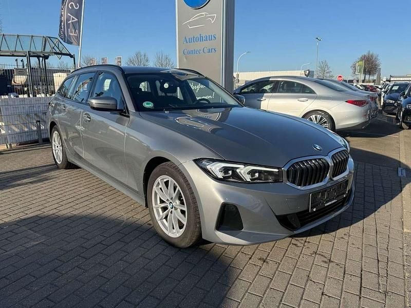 Gebraucht BMW 320 190 PS (139 kW) 2023 Skyscraper grau Kombi