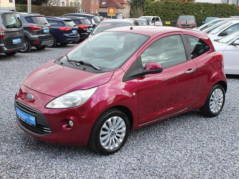 Gebraucht Ford Ka Titanium 69 PS (50 kW) 2011 Funky magenta metallic Kleinwagen