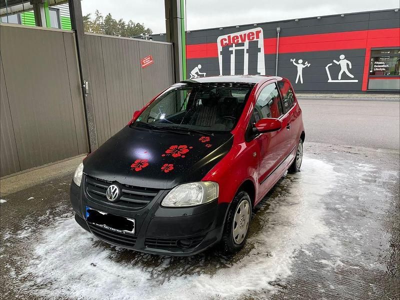 Gebraucht VW Fox 54 PS (39 kW) 2005 Rot Kleinwagen