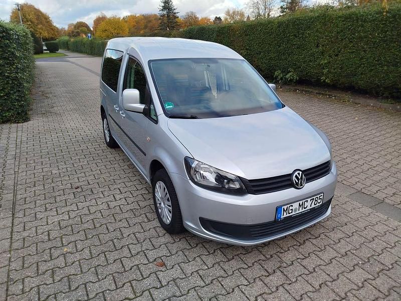 Silber Gebraucht 2013 VW Caddy Van / Kleinbus | 9.750 € (Fairer Preis) - Bild 1/4