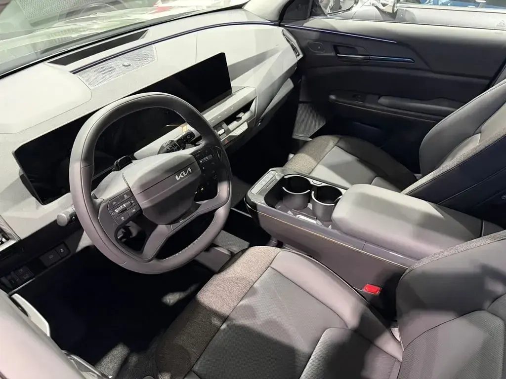 Nowe Kia EV5 Earth 160 kW (218 KM) 2026 Czarny SUV