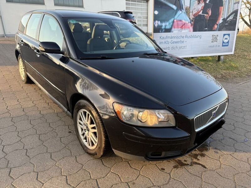 Gebraucht Volvo V50 Momentum 125 PS (91 kW) 2006 Schwarz Kombi
