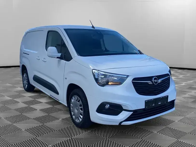 Second-hand Opel Combo Edition 131 CP (96 kW) 2021 Alb Monovolum