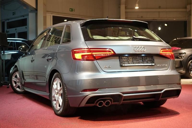 Gebraucht Audi A3 S-Line 190 PS (139 kW) 2019 Grau Limousine