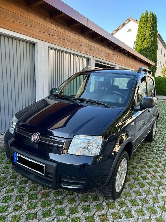Blau Gebraucht 2009 Fiat Panda 4x4 Kleinwagen | 4.000 € (Fairer Preis) - Bild 1/4