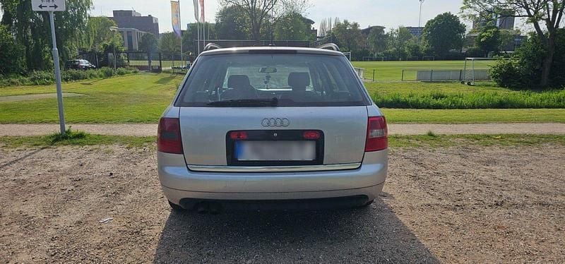 Gebraucht Audi A6 Sport 163 PS (119 kW) 2004 Silber Kombi