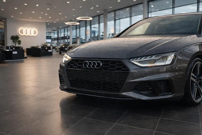 Gebraucht Audi A4 S-Line 204 PS (150 kW) 2021 Grau Kombi