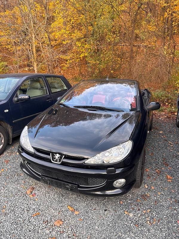 Schwarz Gebraucht 2005 Peugeot 206 CC Platinum Cabrio | 1.100 € (Guter Preis) - Bild 1/4