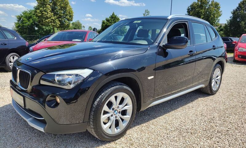 Schwarz Gebraucht 2011 BMW X1 SUV | 5.400 € (Fairer Preis) - Bild 1/4