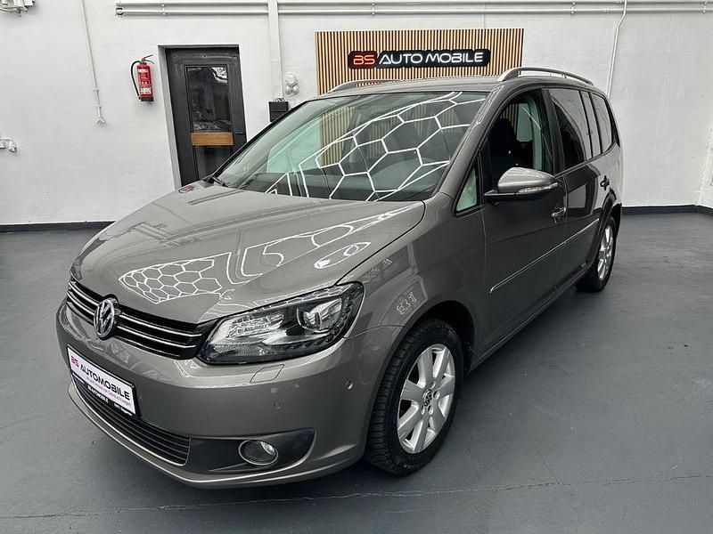Grau Gebraucht 2011 VW Touran Highline Van / Kleinbus | 8.400 € (Fairer Preis) - Bild 1/4